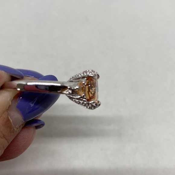 Beautiful sterling ring with light orange color glass stones - Picture 3 of 9